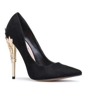 Black Esperanza Pumps with Golden Heel